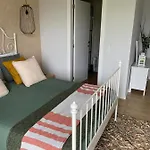 Central Guest House Semesterbostad