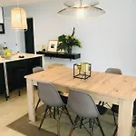 Central Guest House *