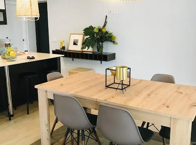 Central Guest House *