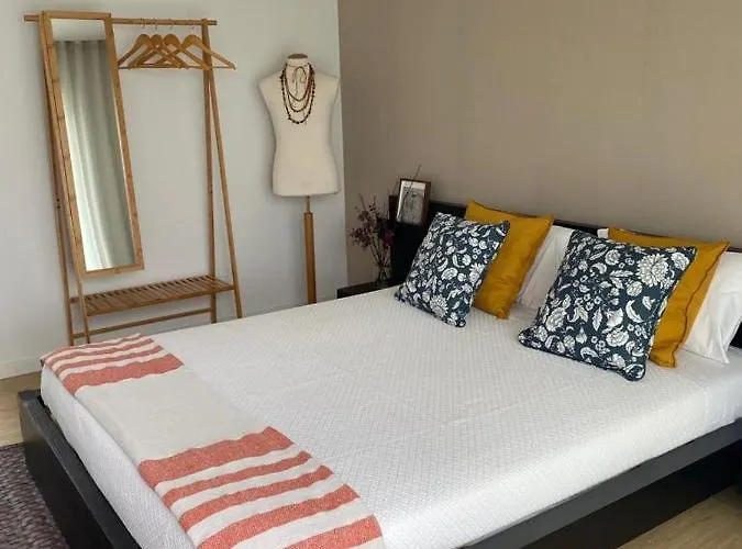 Central Guest House *